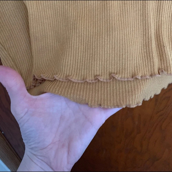 American Eagle Cropped Tee - Picture 4 of 5